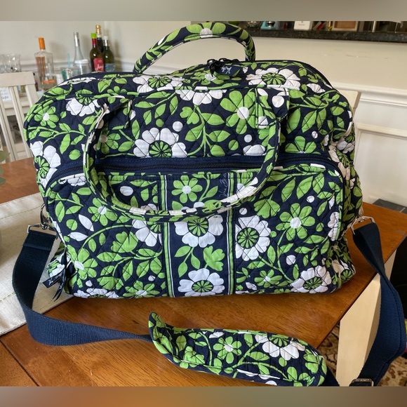 Vera Bradley 🍀 Lucky You 🍀 Weekender & cosmetic case travel set - Picture 2 of 8